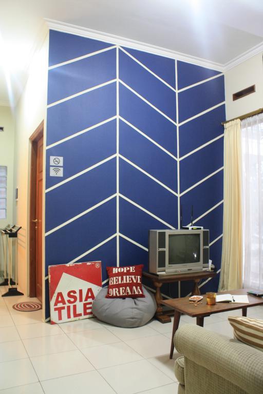 The Attic Bed & Breakfast Bandung Extérieur photo