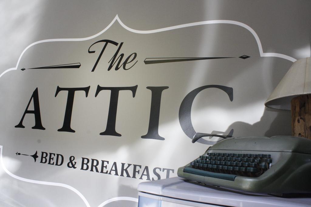 The Attic Bed & Breakfast Bandung Extérieur photo