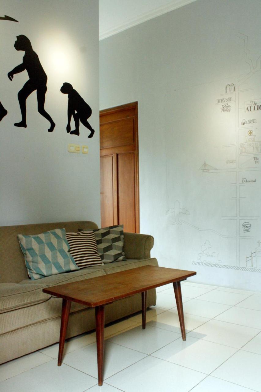 The Attic Bed & Breakfast Bandung Extérieur photo